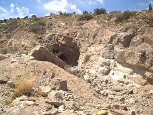 L'entrée de l'ancienne mine de fer d'Eldorado, sur le site de Nouvelle Aube